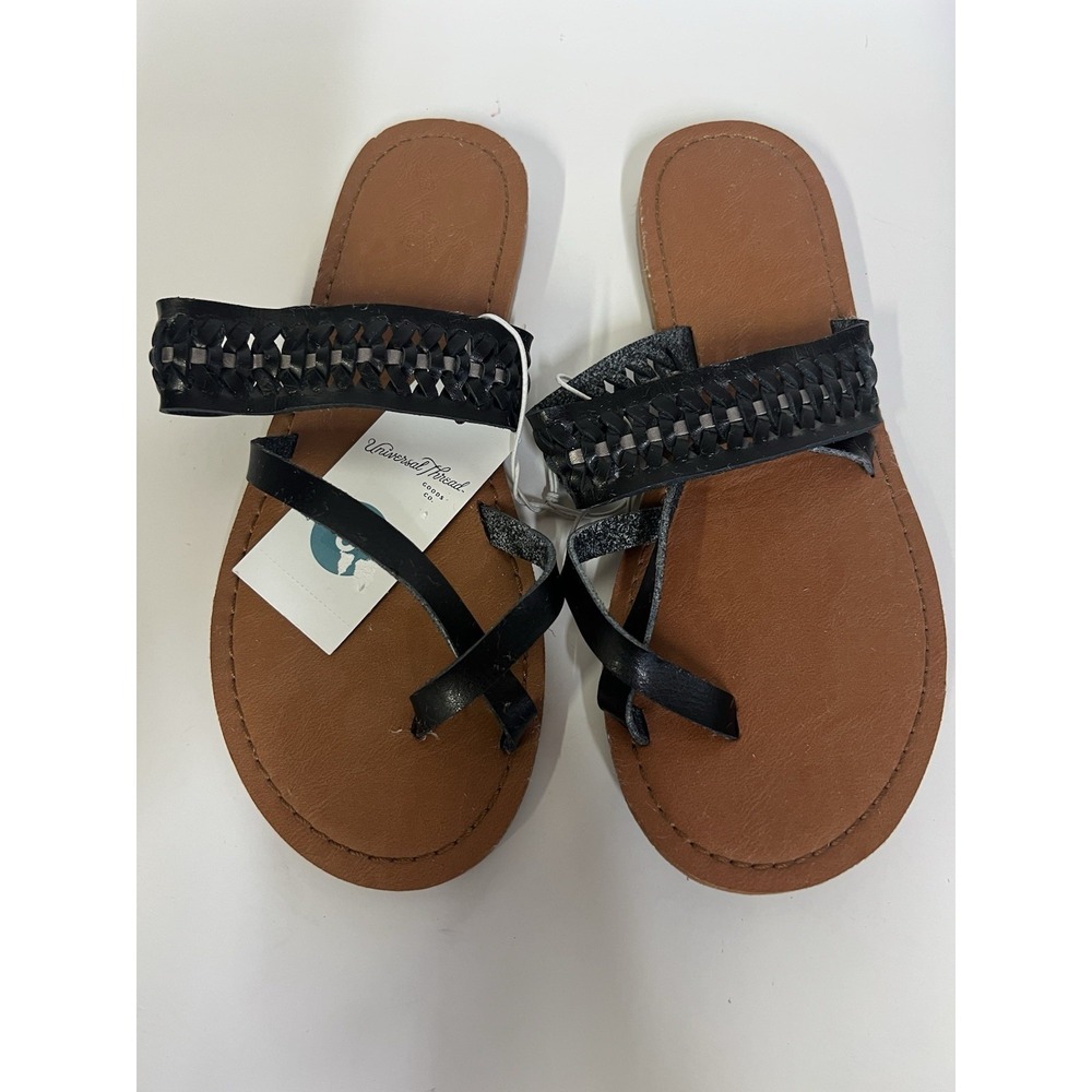 Universal Thread Black Sandals Women's Size 6